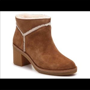NWT Ugg Kasen bootie. Chestnut size 8